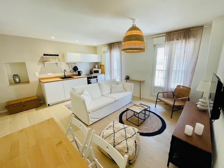 Maison Charmante Avec Terrasse, 2 Chambres مارسيلان المظهر الخارجي الصورة